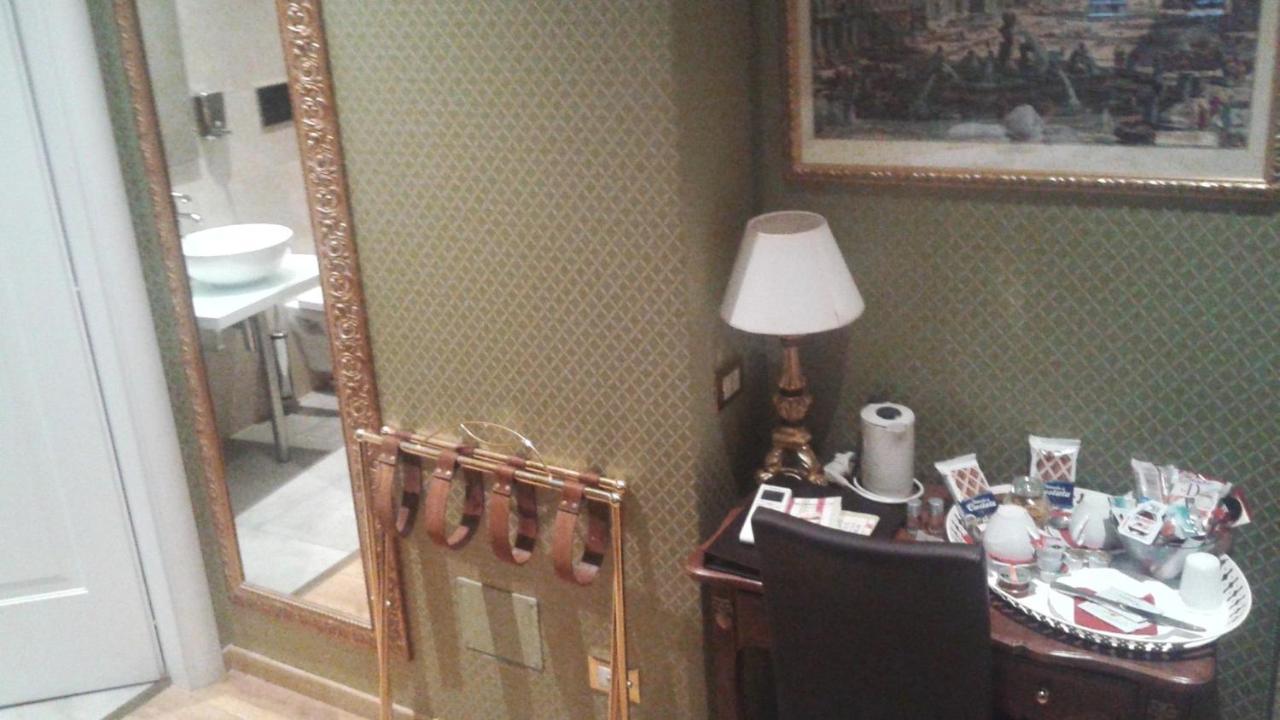 Acomodação com café da manhã  Trevi Qq